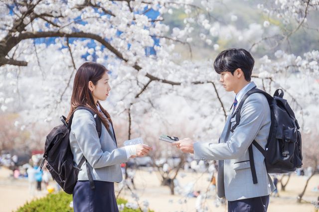 パク・ヒョンシク制服＆白衣姿！「ドクタースランプ」場面写真（4枚目）