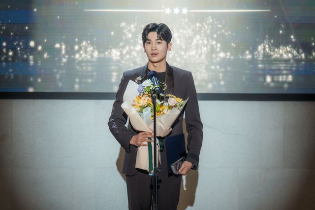 パク・ヒョンシク制服＆白衣姿！「ドクタースランプ」場面写真（9枚目）