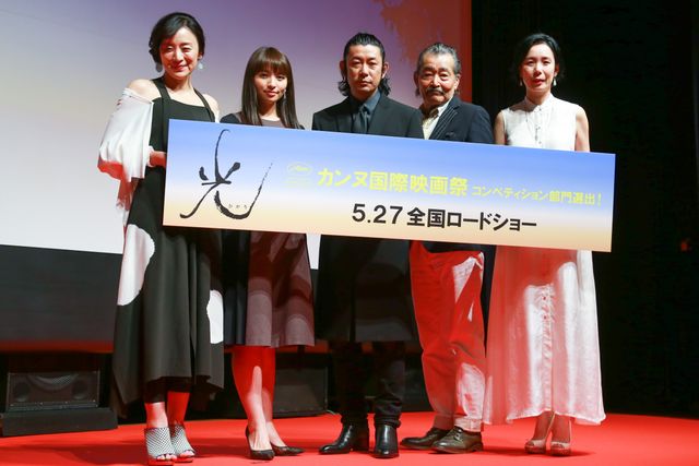 カンヌ出品に感極まる一同……河瀬直美監督最新作『光』完成披露試写会フォトギャラリー：フォトギャラリー
