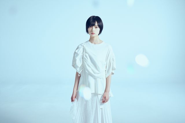 平手友梨奈が新人女性騎手に!