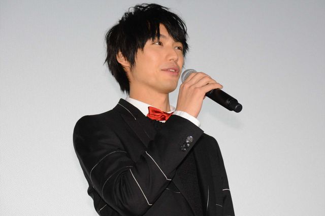 福士蒼汰、小松菜奈のムチャぶりに応戦！　“頭ポンポン”“変ポーズ”…“平泉成ものまね”でフィニッシュ！　画像ギャラリー：フォトギャラリー