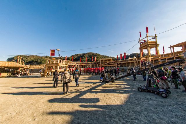 巨大セットで撮影！堤幸彦新作『真田十勇士』撮影現場ギャラリー：フォトギャラリー