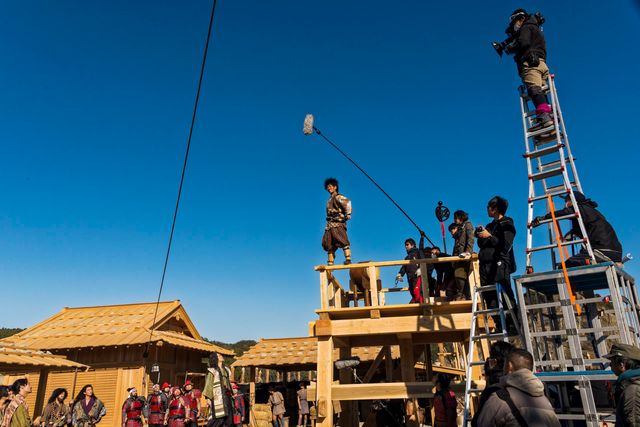 巨大セットで撮影！堤幸彦新作『真田十勇士』撮影現場ギャラリー（4枚目）