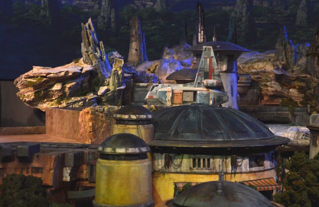 ディズニー「スター・ウォーズ：ギャラクシーズ・エッジ」D23展示モデル（7枚目）