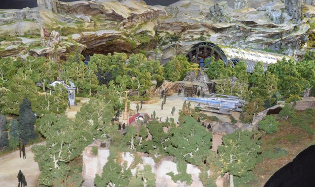 ディズニー「スター・ウォーズ：ギャラクシーズ・エッジ」D23展示モデル（10枚目）