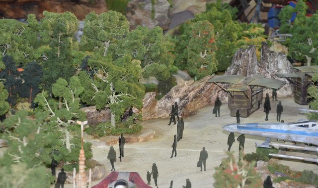 ディズニー「スター・ウォーズ：ギャラクシーズ・エッジ」D23展示モデル（11枚目）