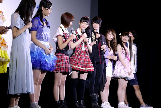 モモニンジャー山谷花純、劇中衣装で登場！『シンデレラゲーム』初日舞台あいさつフォトギャラリー（6枚目）