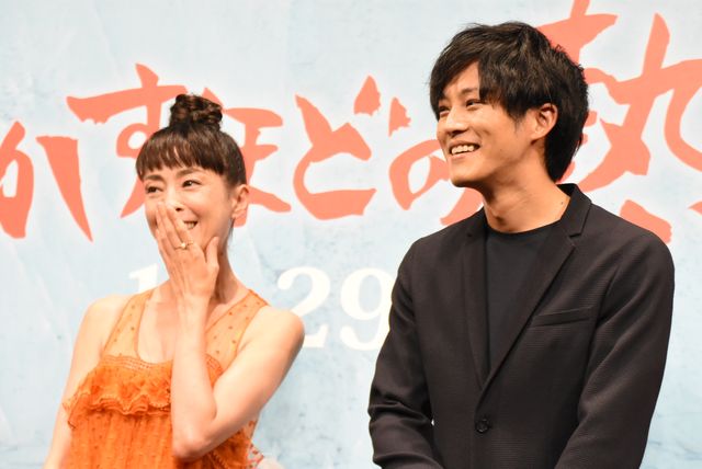 松坂桃李もにっこり！宮沢りえ主演作『湯を沸かすほどの熱い愛』舞台あいさつフォトギャラリー（2枚目）