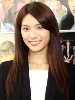 AKB48卒業後は「会いに行ける女優」を目指したいと明かした秋元才加