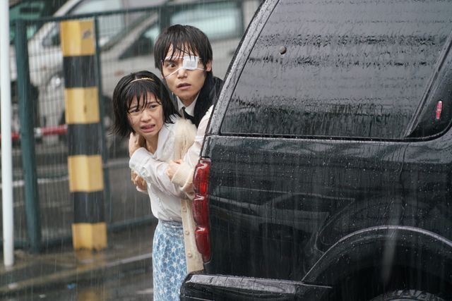 目が！喰種姿の窪田正孝！『東京喰種』場面写真＆キャラクター写真（5枚目）