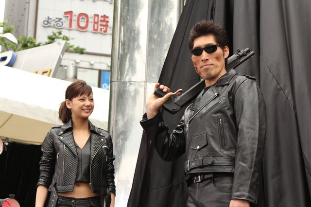 西内まりや、大胆へそ出し衣装を披露！フォトギャラリー（5枚目）