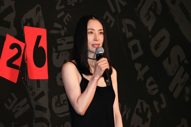 深津絵里、ゴージャスな黒ドレスで魅了！映画『THE オリバーな犬、(Gosh!!)このヤロウ MOVIE』特別上映イベント（13枚目）