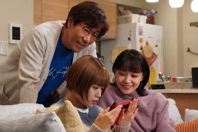 獅子王を見つめるイズミ…ドラマ「恋です！～ヤンキー君と白杖ガール～」最終回場面カット（4枚目）