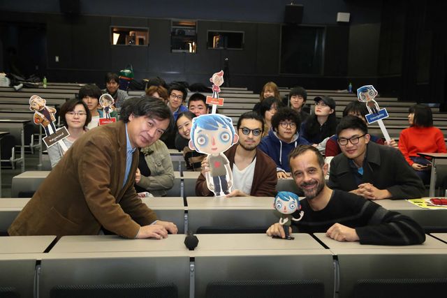 『ぼくの名前はズッキーニ』監督による特別授業の様子（5枚目）