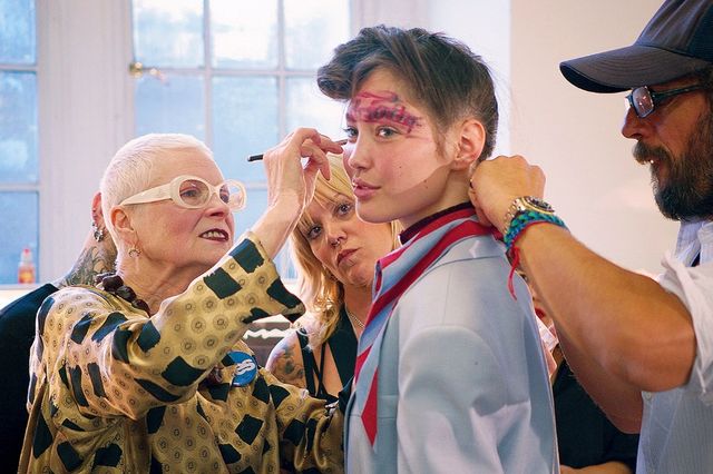 英国ファッションの女王に密着『ヴィヴィアン・ウエストウッド　最強のエレガンス』場面写真（4枚目）