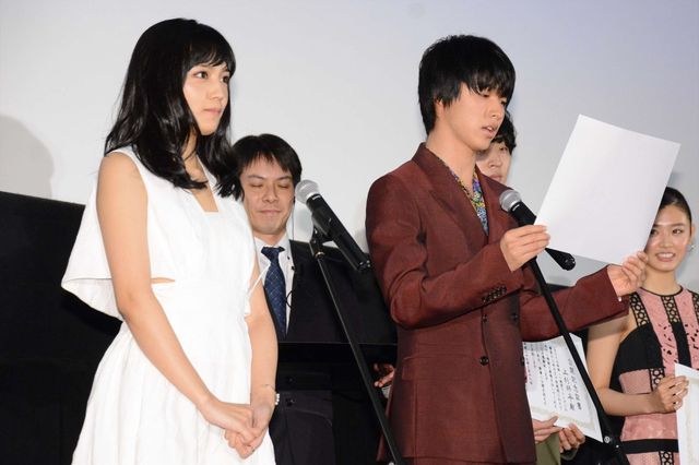 川口春奈も山崎賢人に…「賢人さんが大好き」映画『一週間フレンズ。』初日舞台あいさつフォトギャラリー（19枚目）