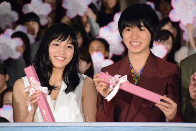 川口春奈も山崎賢人に…「賢人さんが大好き」映画『一週間フレンズ。』初日舞台あいさつフォトギャラリー（27枚目）