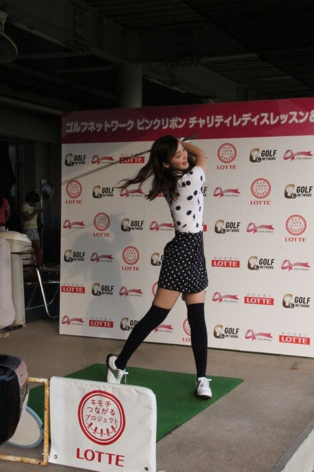 「ゴルフネットワーク ピンクリボン チャリティレディレッスン＆女子会」写真ギャラリー（13枚目）