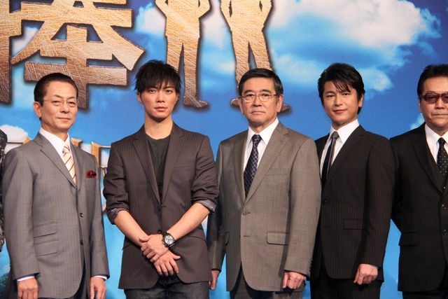 釈由美子、ノースタントで橋から飛び降り！会見フォトギャラリー（25枚目）