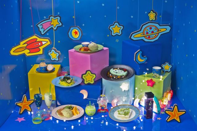 「トイ・ストーリー エイリアン」OH MY CAFEのメニューの一部：フォトギャラリー