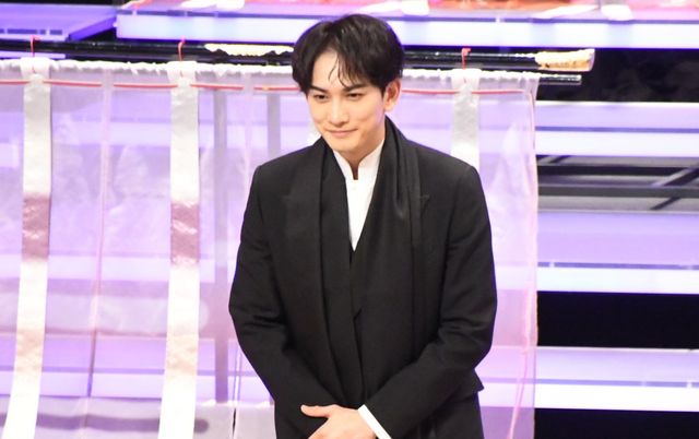 「光る君へ」ファンミ当選倍率約18倍！吉高由里子、柄本佑、町田啓太、塩野瑛久らわちゃわちゃ（14枚目）