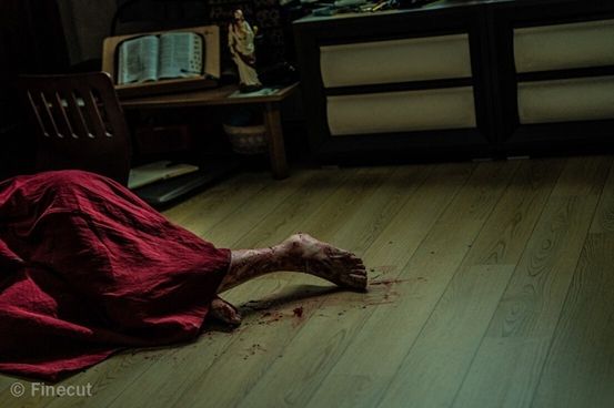 怖すぎ…『層間騒音』恐怖の団地に潜む、不穏なアイテム・人物写真:フォトギャラリー