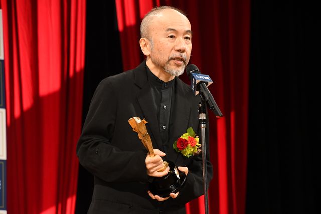 アイナ・ジ・エンドが華やかなドレスで魅了！第97回キネマ旬報ベスト・テン表彰式（13枚目）