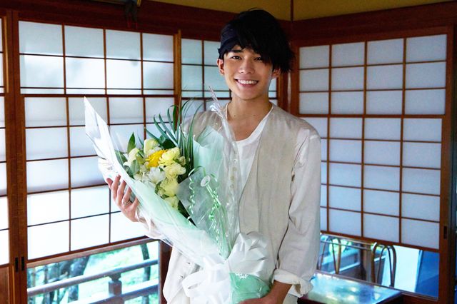 高橋一生、木村文乃、長尾謙杜ら『岸辺露伴　ルーヴルへ行く』クランクアップ写真（2枚目）