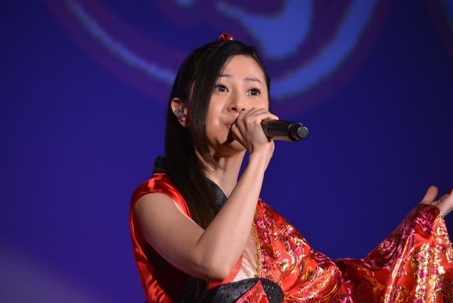 吉岡里帆＆宮川大輔『名探偵コナン　から紅の恋歌（ラブレター）』初日舞台あいさつに登壇（22枚目）