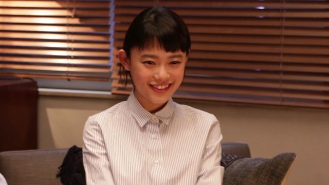 ほほえましい！小栗旬＆杉咲花、仲よし兄妹役で息の合った掛け合い（14枚目）