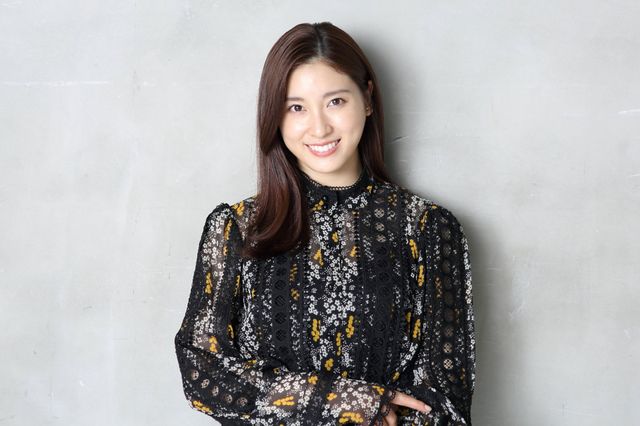 土屋太鳳、可憐で美しい！映画『鳩の撃退法』インタビューカット（6枚目）