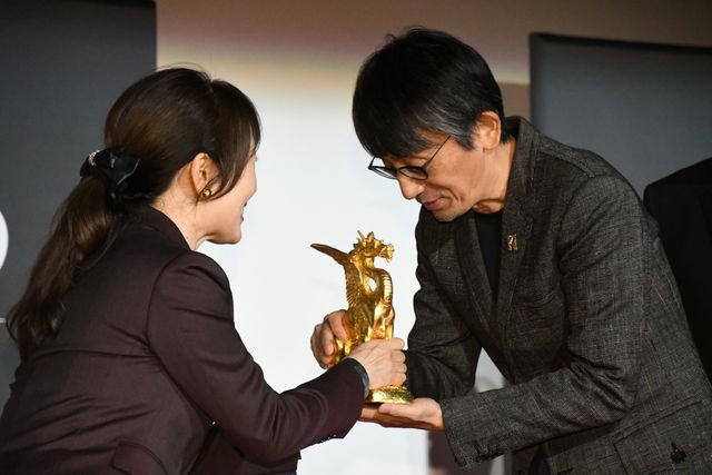 長塚京三x吉田大八監督『敵』が3冠！第37回東京国際映画祭クロージングセレモニー（3枚目）