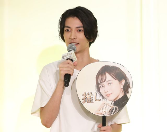 比嘉愛未、渡邊圭祐、ディーン・フジオカ、白石聖ら「推しの王子様」完成報告会（7枚目）