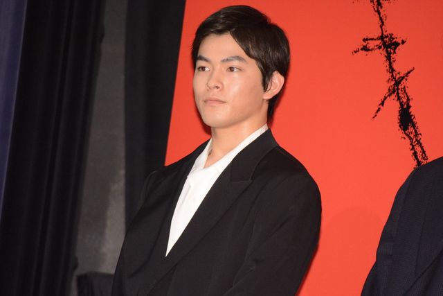 吉岡里帆『見えない目撃者』完成披露舞台あいさつ（8枚目）