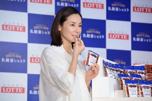 吉田羊＆小松菜奈なかよし！ロッテ「乳酸菌ショコラ」新商品発表会（8枚目）