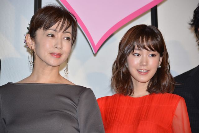 桐谷美玲、真っ赤なドレス姿が美しい！映画『リベンジgirl』初日舞台あいさつ（20枚目）