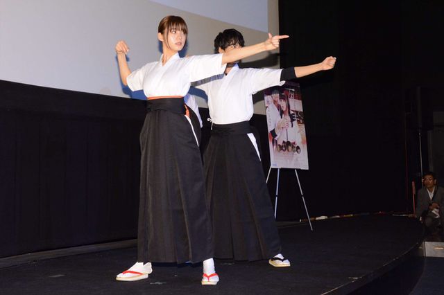 中尾暢樹＆前山剛久＆結木滉星、男同士で壁ドン、バックハグ、頭ポンポン……（6枚目）