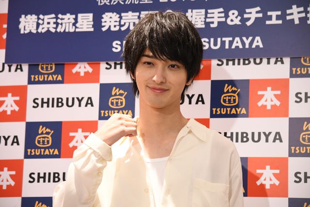 ブレイク必至・横浜流星のほほ笑み！「横浜流星 2019カレンダー」出版記念イベント（4枚目）