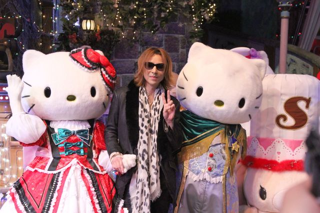 YOSHIKIがゴンドラに乗ってハローキティパレードに登場！　ニューアルバムについても言及（14枚目）