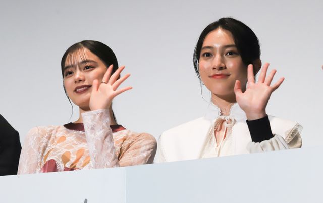 紺野彩夏＆久保田紗友、和太鼓の特訓通じて友情深める！『藍に響け』公開記念舞台あいさつ（8枚目）