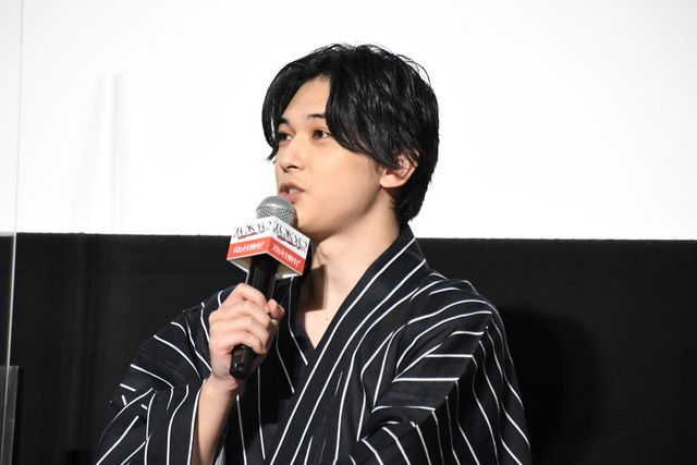 吉沢亮＆山田裕貴が浴衣姿でヒットをお祝い！『東京リベンジャーズ』大ヒット御礼舞台あいさつ（4枚目）