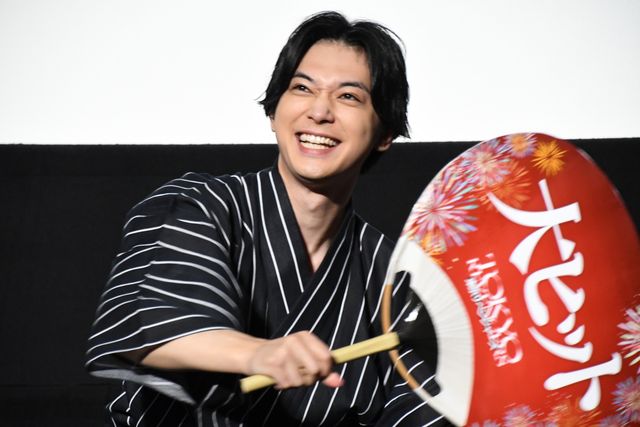 吉沢亮＆山田裕貴が浴衣姿でヒットをお祝い！『東京リベンジャーズ』大ヒット御礼舞台あいさつ（14枚目）