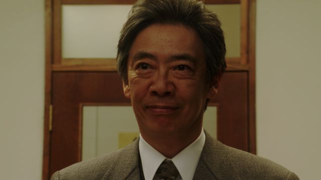 千代は緊張しながらマイクの前に…「おちょやん」第107回（4枚目）