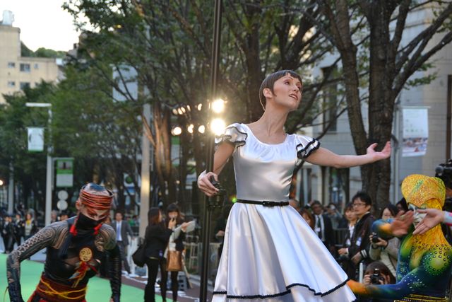 上戸彩もパフォーマンスにうっとり！フォトギャラリー（18枚目）