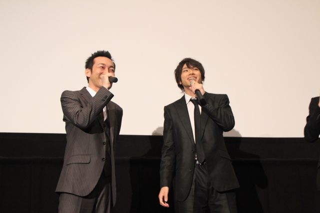 山田裕貴、青木玄徳らが札束を手に！『闇金ドッグス2』初日舞台あいさつギャラリー（11枚目）