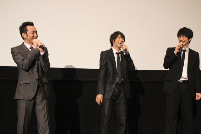 山田裕貴、青木玄徳らが札束を手に！『闇金ドッグス2』初日舞台あいさつギャラリー（12枚目）