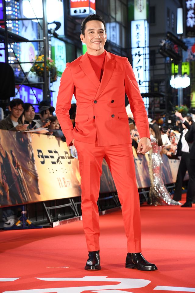 シュワちゃん、スマホカバーは『コマンドー』！（9枚目）