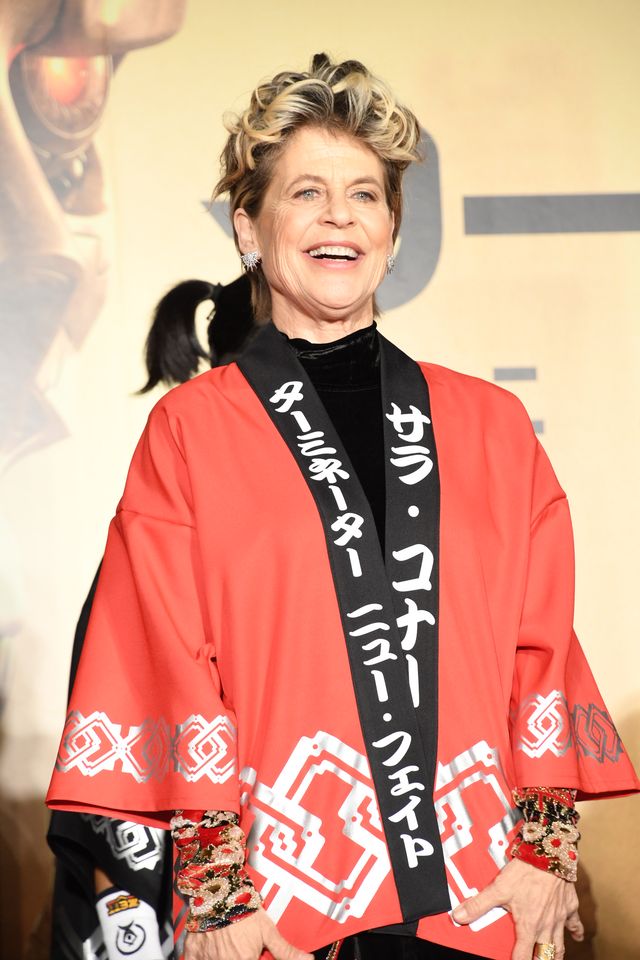 シュワちゃん、スマホカバーは『コマンドー』！（10枚目）