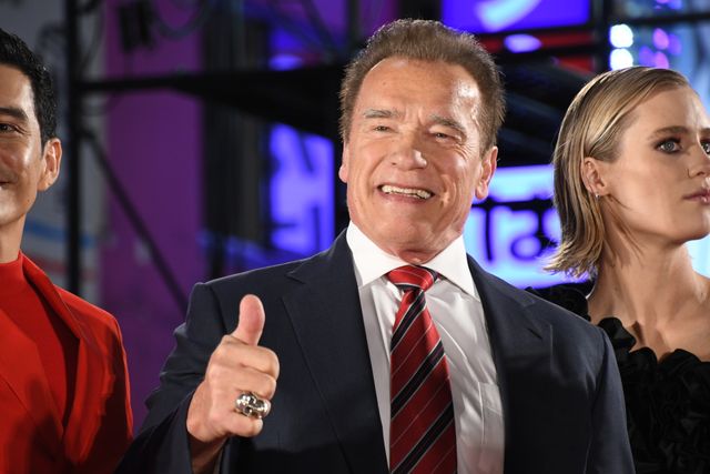 シュワちゃん、スマホカバーは『コマンドー』！（22枚目）