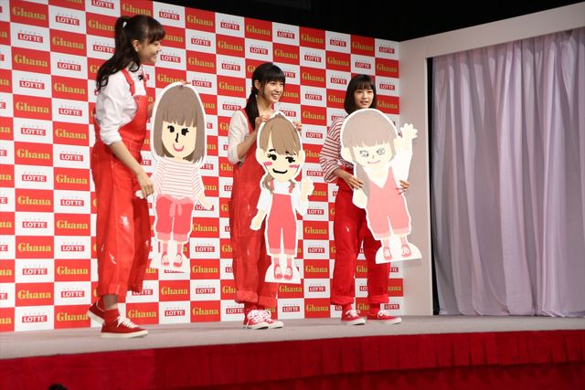 広瀬すず、土屋太鳳 、松井愛莉がお互いの似顔絵を描くと…ロッテ・ガーナ新CM発表会:フォトギャラリー